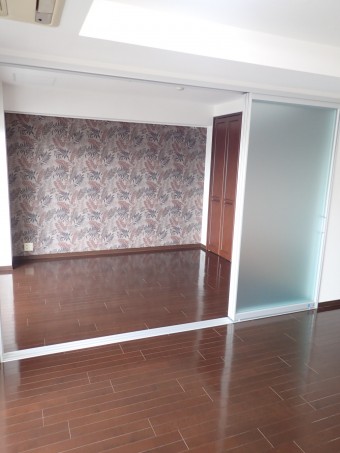 スクリーンウォールとこだわりの内装・設備リフォーム